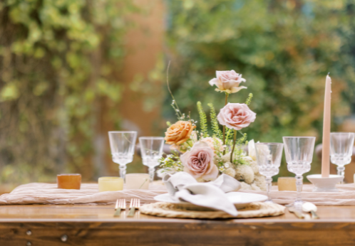 minimalist table decor